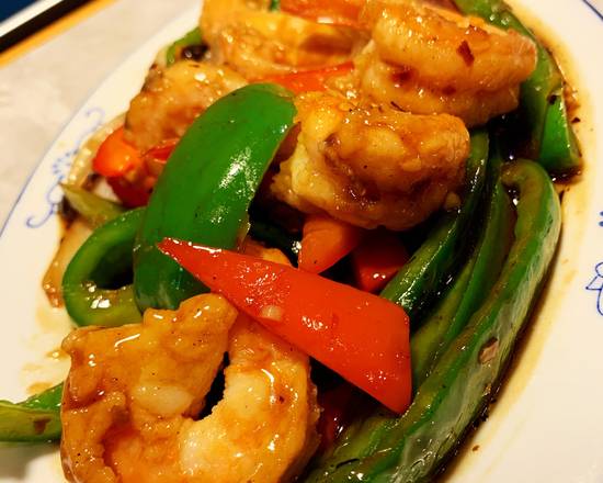 82. 豉椒蝦球 Crevettes au piment vert et oignon avec sauce fèves noires Shrimps with Green Pepper and Onion in Black Bean Sauce